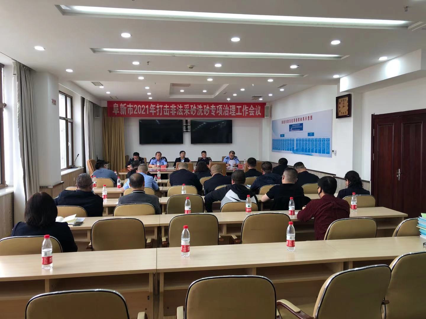 博彩平台联合市凌河公安分局开展打击非法采砂洗砂专项治理工作.png