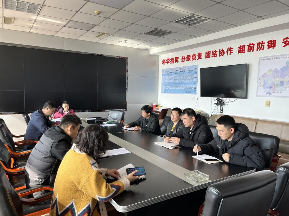 市在线博彩平台组织召开四官营子河人工湿地改善水质工程复工准备会议.png